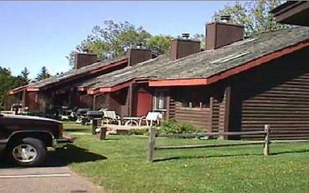 Pelican Woods Hotel Breezy Point Exterior photo